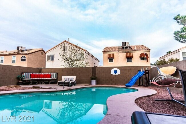 Foto del edificio - 4060 N Elkridge Dr