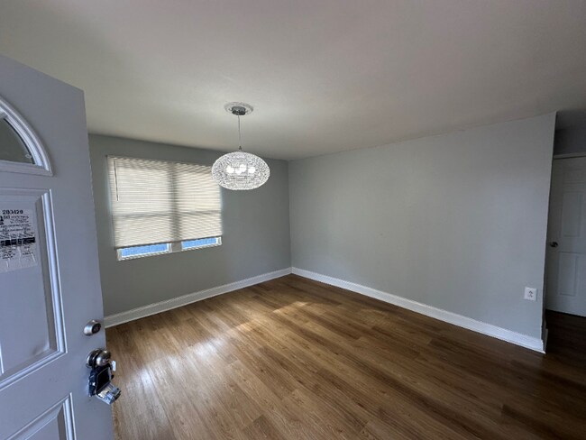 Foto del edificio - 1717 Mc Quade St