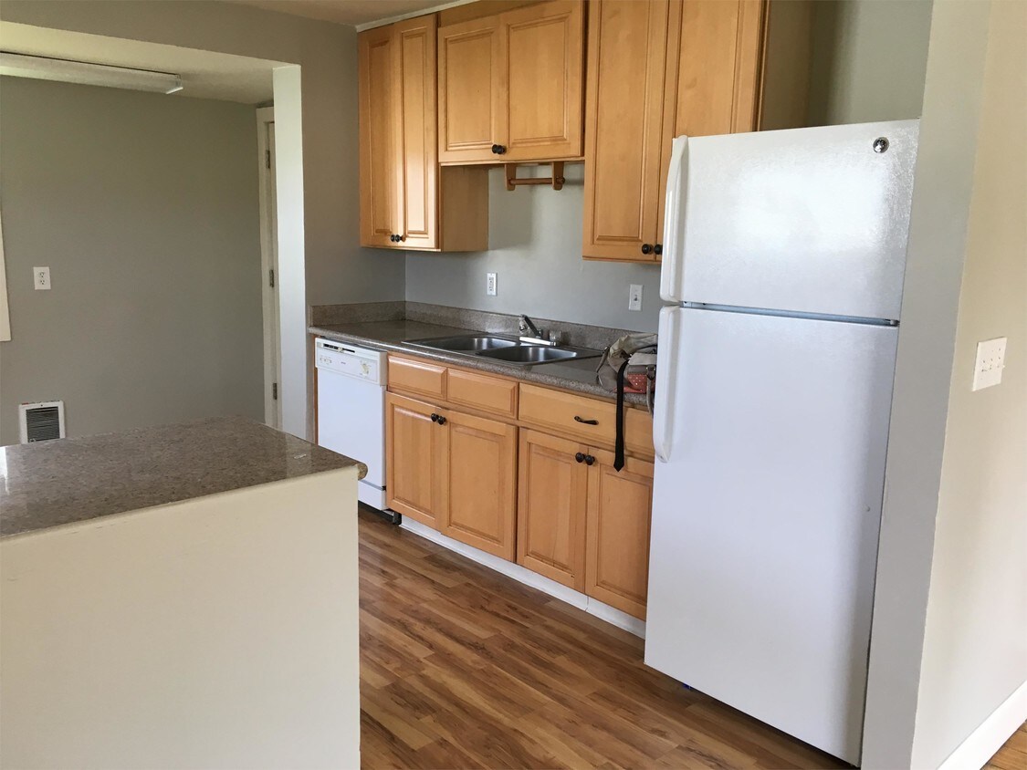 1106 Emerson Dr Unit 03, The Dalles, OR 97058 Apartment for Rent in
