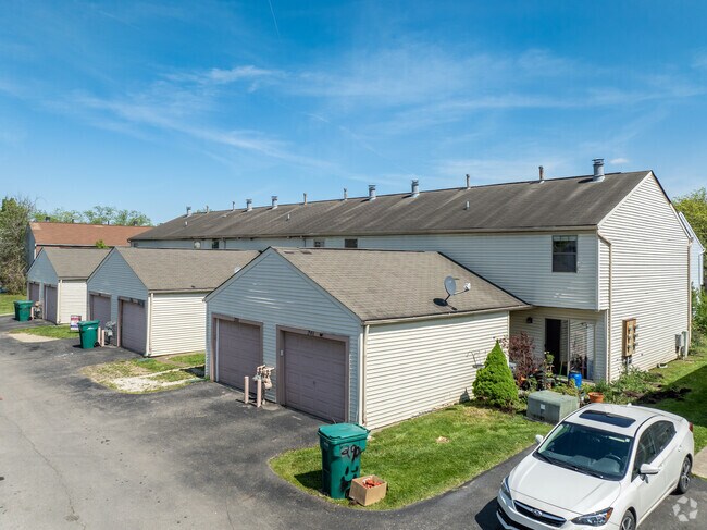Foto del edificio - Cross Country Townhomes
