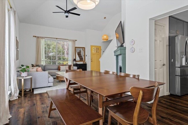 Foto del edificio - 2712 Big Meadow Dr