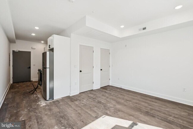 Building Photo - 4237 Mantua Ave