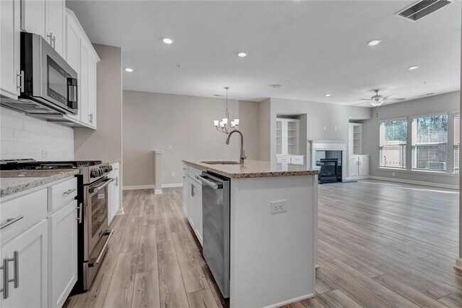 Foto del edificio - 1376 Elderwood Way