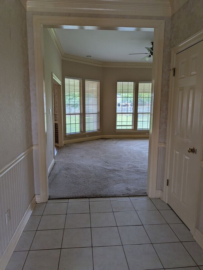 Building Photo - 1411 Magnolia Ridge