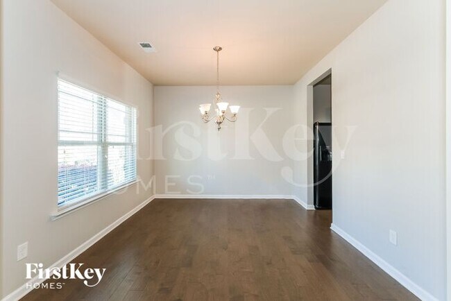 Foto del edificio - 166 Magnaview Dr