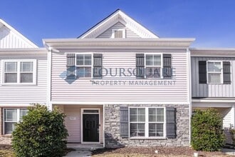 Building Photo - 8887 Commons Townes Dr