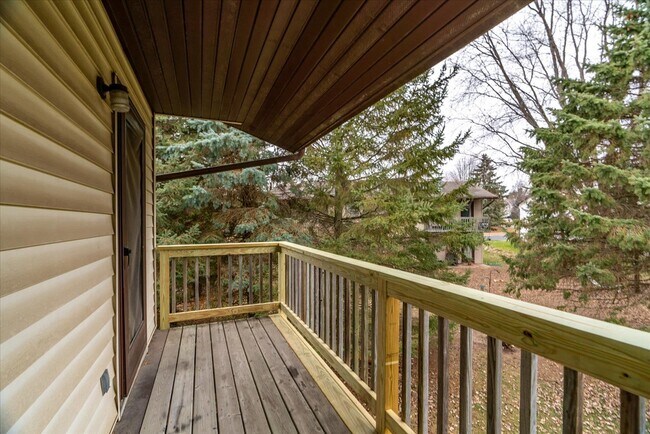 Building Photo - 5689 Norfolk Dr