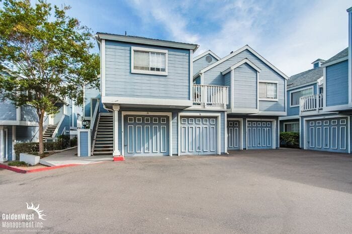Primary Photo - Modern & Spacious 2Bdm 2.5Ba Condo in Cany...