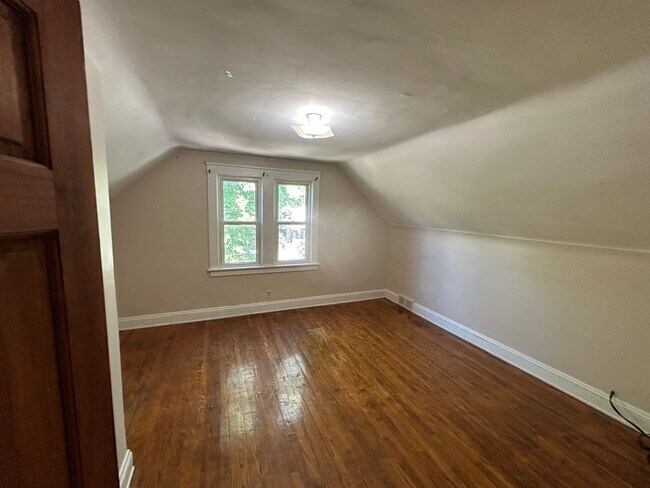 Foto del edificio - 3589 W 50th St