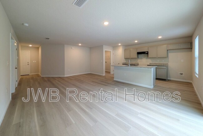 Building Photo - 1539 W 45th St