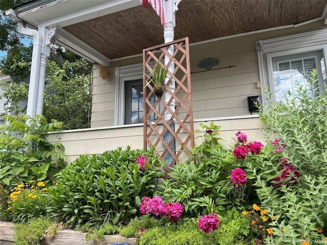 Photo - 140 12th Ave Apartment