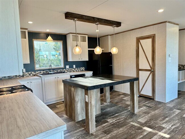 Foto del edificio - 195 Harmony Wood Ln