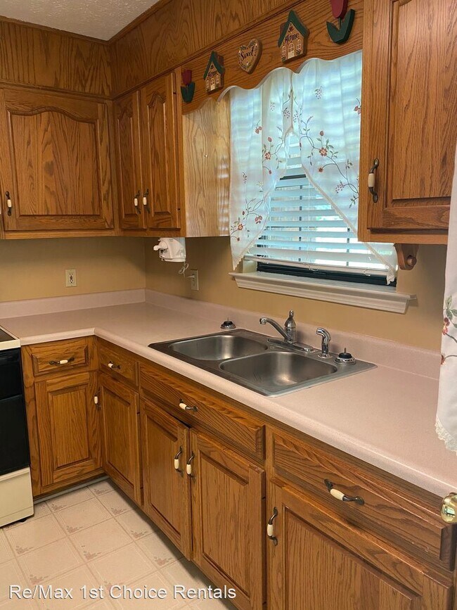Building Photo - 2 br, 2 bath House - 1553 Ebenezer Road