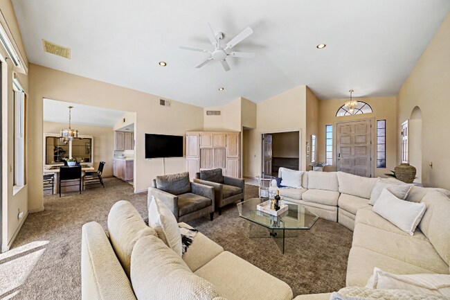 Foto del edificio - 76797 California Dr