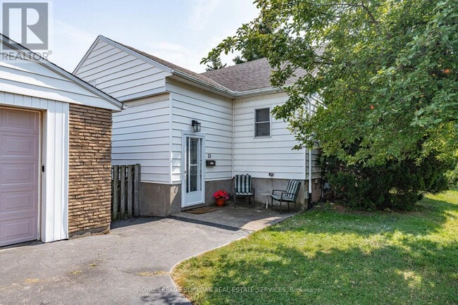 Building Photo - 13 Craig Blvd