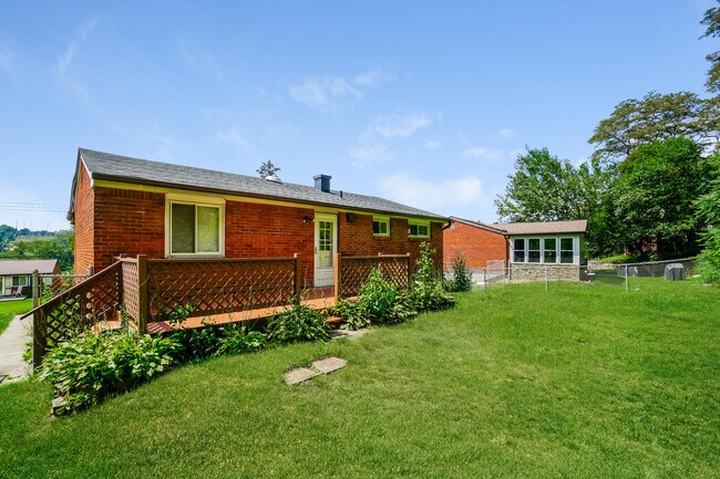 Foto del edificio - 740 Heartwood Dr