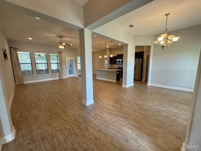 Foto del edificio - 8570 Holley Hills Cir