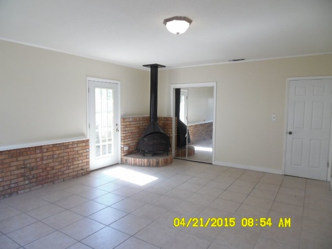 Building Photo - 307 Barracuda Ave