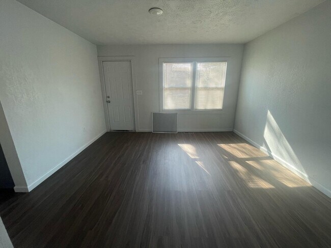 Foto del edificio - 539 Kitchener St