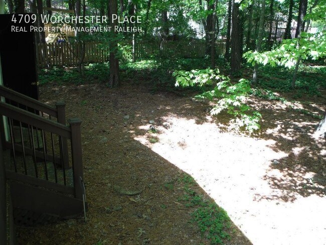 Foto del edificio - 4709 Worchester Pl