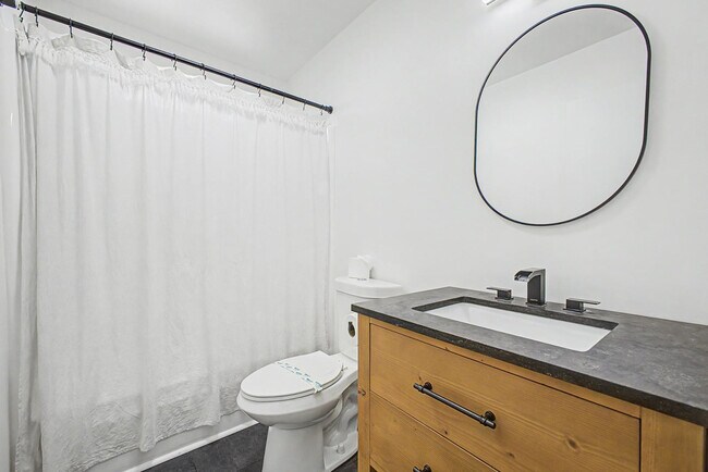 Foto del edificio - 18043 N 33rd Ave