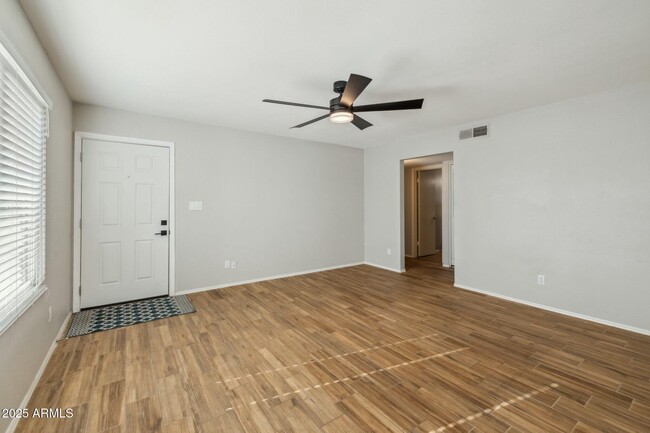 Building Photo - 1540 E El Parque Dr