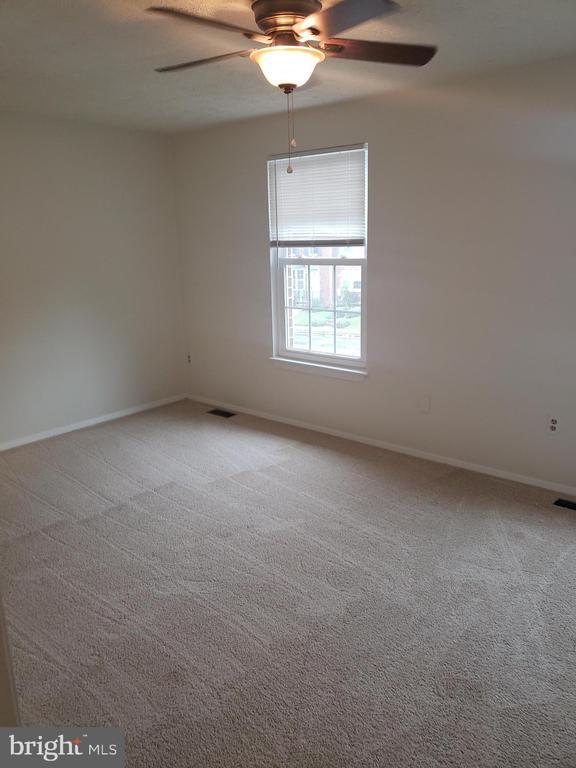 Foto del edificio - 923 Pentwood Ct