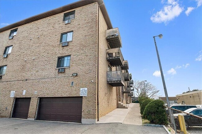 Foto del edificio - 144 Trenchard St