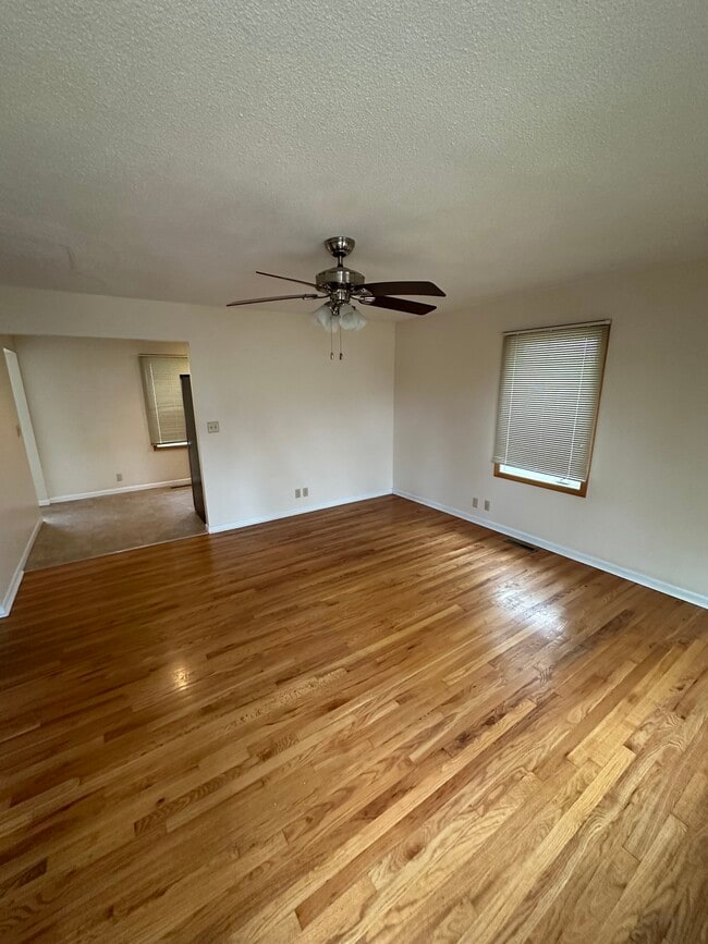 Photo - 4911 Sunset Dr House