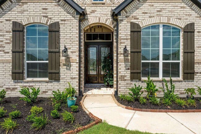 Foto del edificio - 4842 Summer Pl Ct
