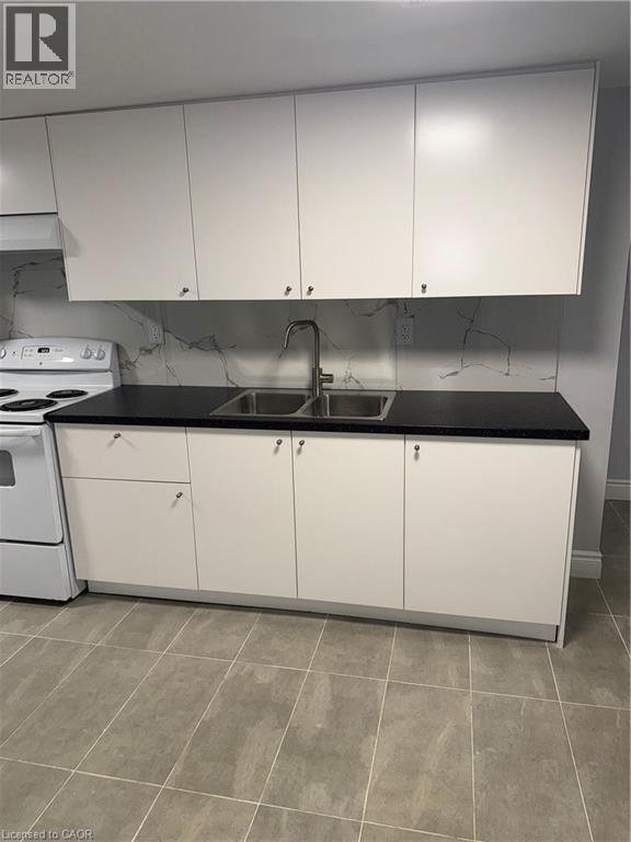 Photo du bâtiment - 2034 Waycross Crescent