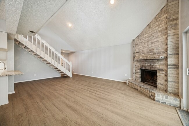 Foto del edificio - 13838 Beech Hollow Ln