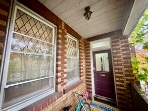 Building Photo - 86 Wurtemburg St