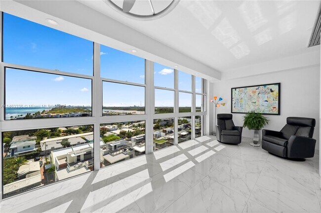 Foto del edificio - 6001 N Ocean Dr