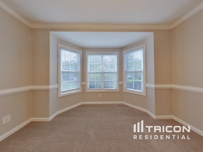 Building Photo - 310 Peachtree Circle Hampton GA