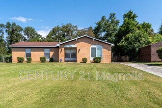 Building Photo - 3615 Goldfinch Dr