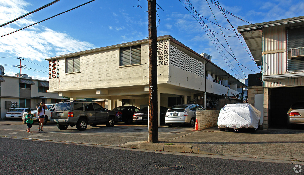 Building Photo - 1923 Fern St