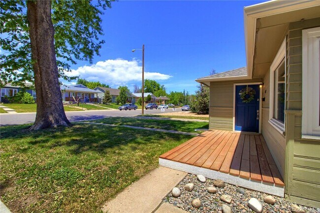 Foto del edificio - Incredible Ranch Home in Chaffee Park Denver
