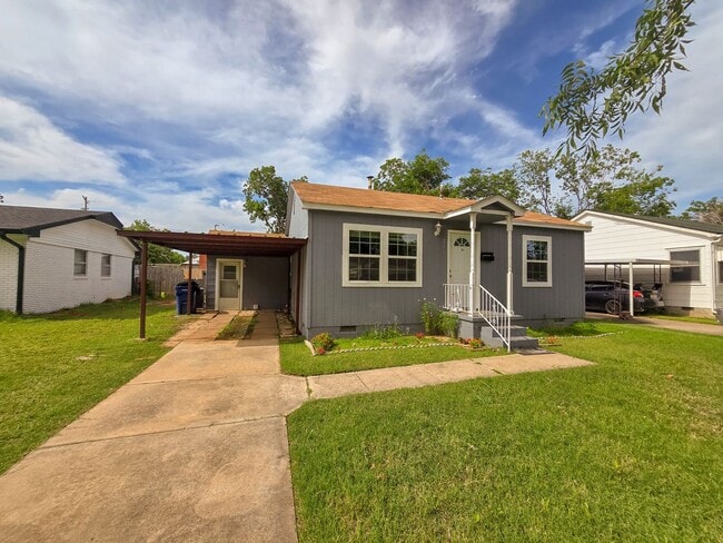 Building Photo - Cute 2 or 3 bedroom 1 bath near OBU