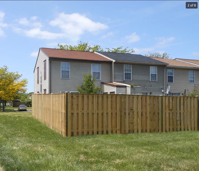 Building Photo - 7227 Branchwood Pl