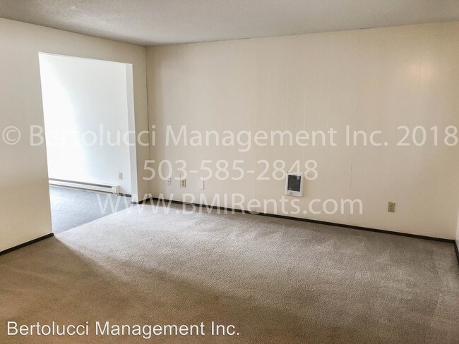 Building Photo - 4590-4596 Chelan St NE