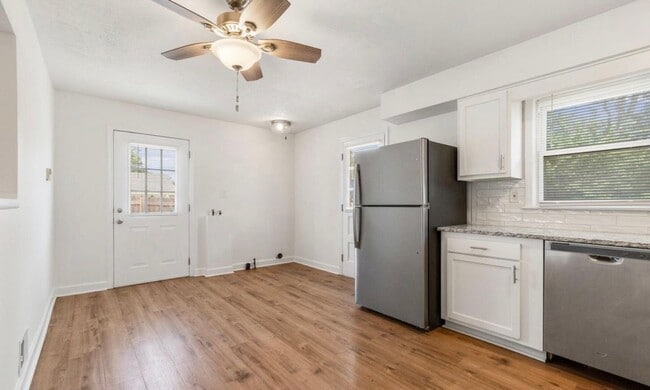 Photo - 1207 McBroom Ct (Louisville, KY) House