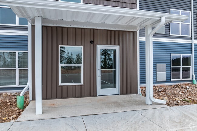 Entrance - Deadwood Ridge Apartments