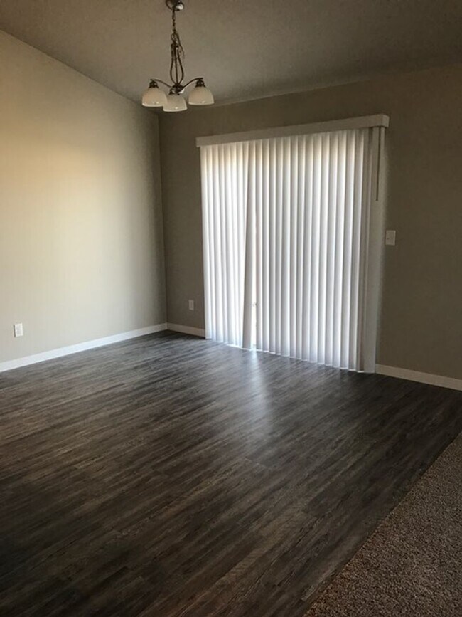 Foto del edificio - 6243 63rd Ave S