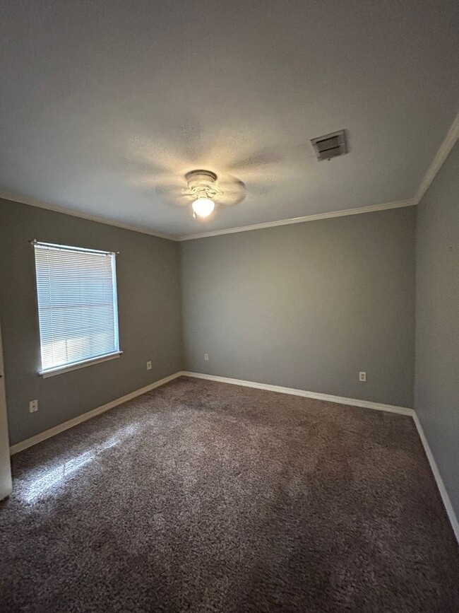 Building Photo - 3 br, 2 bath House - 9894 Ellerbee