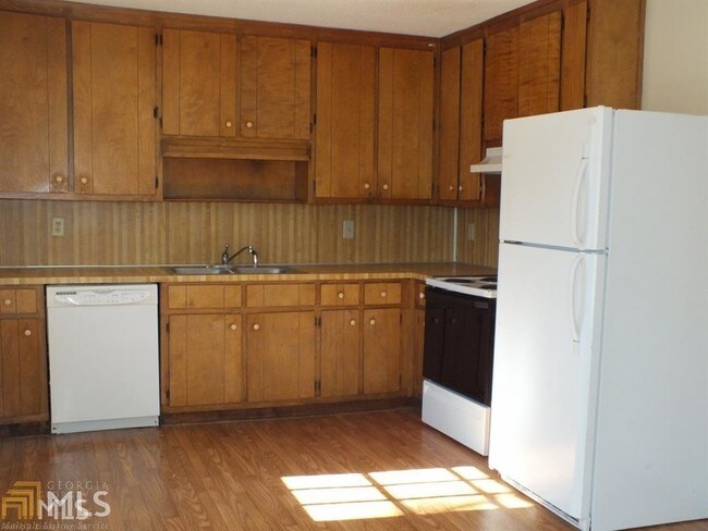 Building Photo - 166 Tall Timber Ct