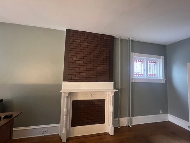 Building Photo - 405 Green Terrace