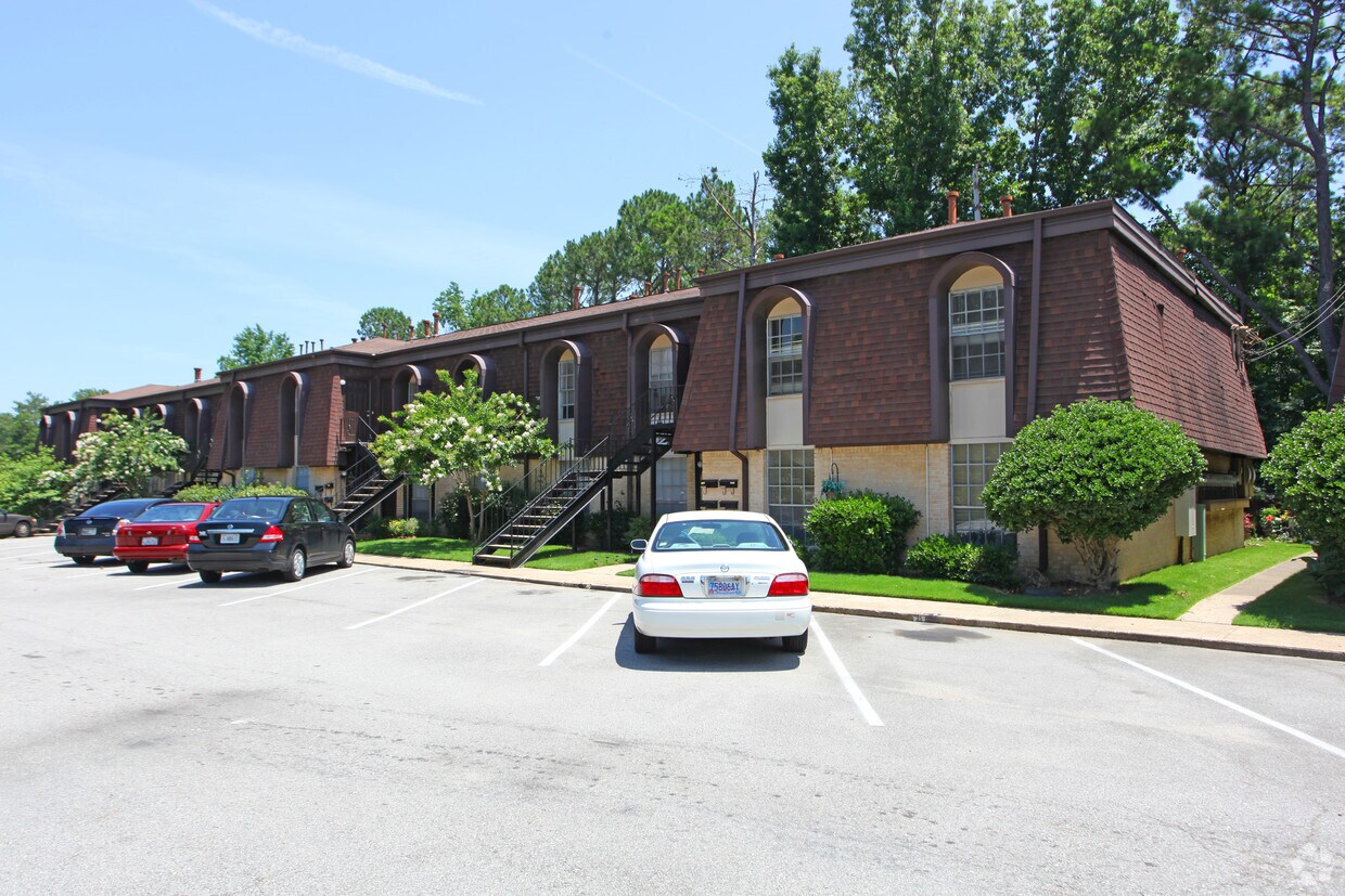 Primary Photo - Heights of Hoover