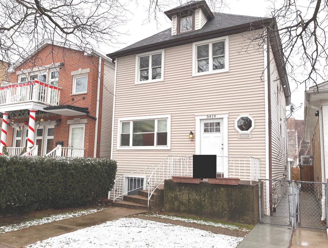 Primary Photo - 5419 N Ravenswood Ave