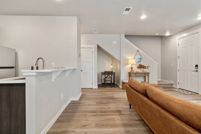 Building Photo - 17065 N Hounslow Wy